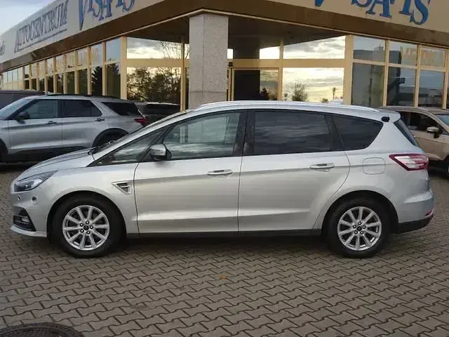 Używany Ford S-MAX S 190 KM (139 kW) 2021 Srebrny Minivan