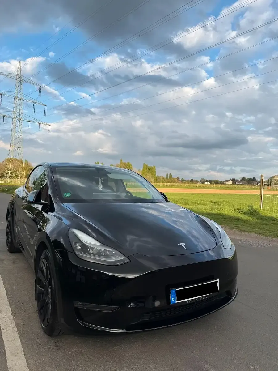 Usata Tesla Model Y 378 kW (514 CV) 2023 Nero SUV