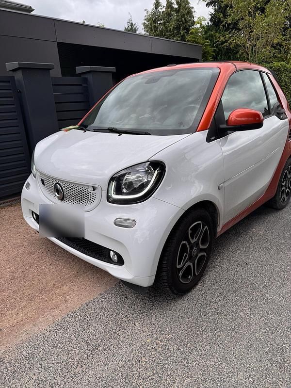 Andere farben Gebraucht 2018 Smart ForTwo Electric Drive Cabrio | 9.200 € (Fairer Preis) - Bild 1/4