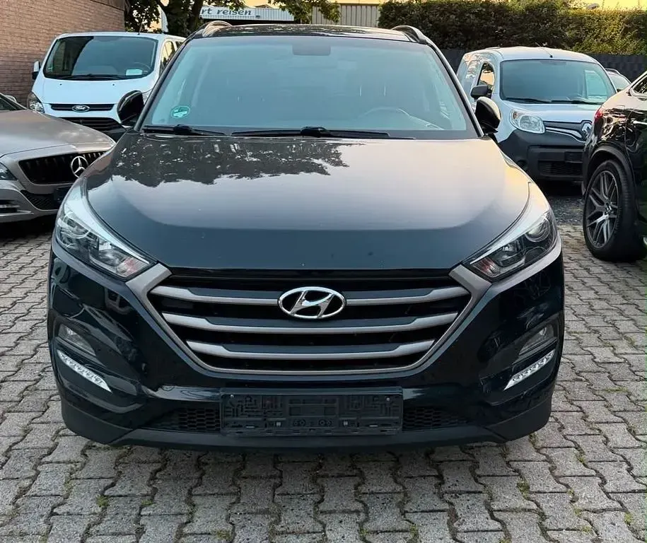 Gebraucht Hyundai Tucson 177 PS (130 kW) 2016 Schwarz SUV