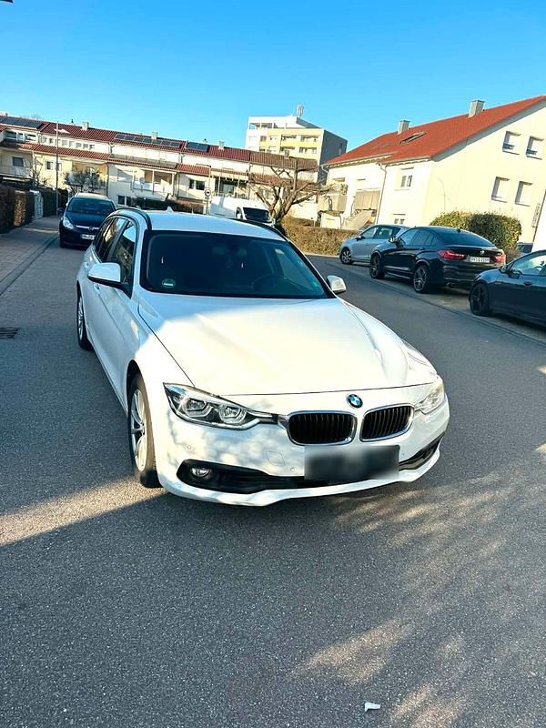 Gebraucht BMW 320 190 PS (139 kW) 2018 Weiß Kombi