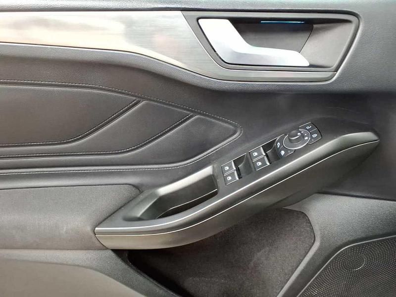 Gebraucht Ford Focus Titanium X 155 PS (114 kW) 2023 Frozen white Kombi