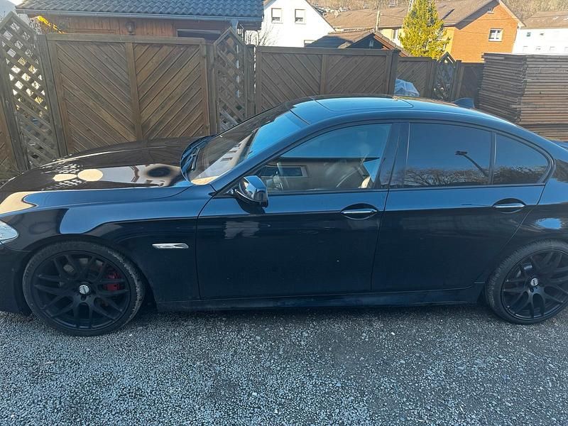 Gebraucht BMW 535 M Sport 313 PS (230 kW) 2013 Schwarz Limousine