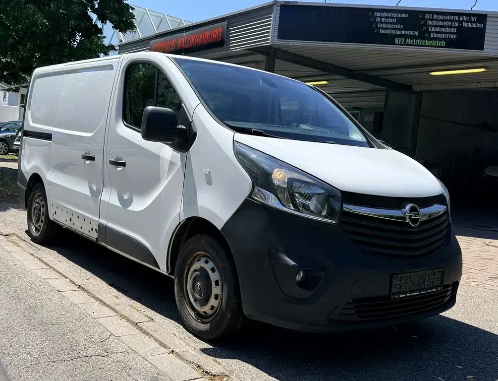 Gebraucht Opel Vivaro 116 PS (85 kW) 2015 Weiß Van / Kleinbus