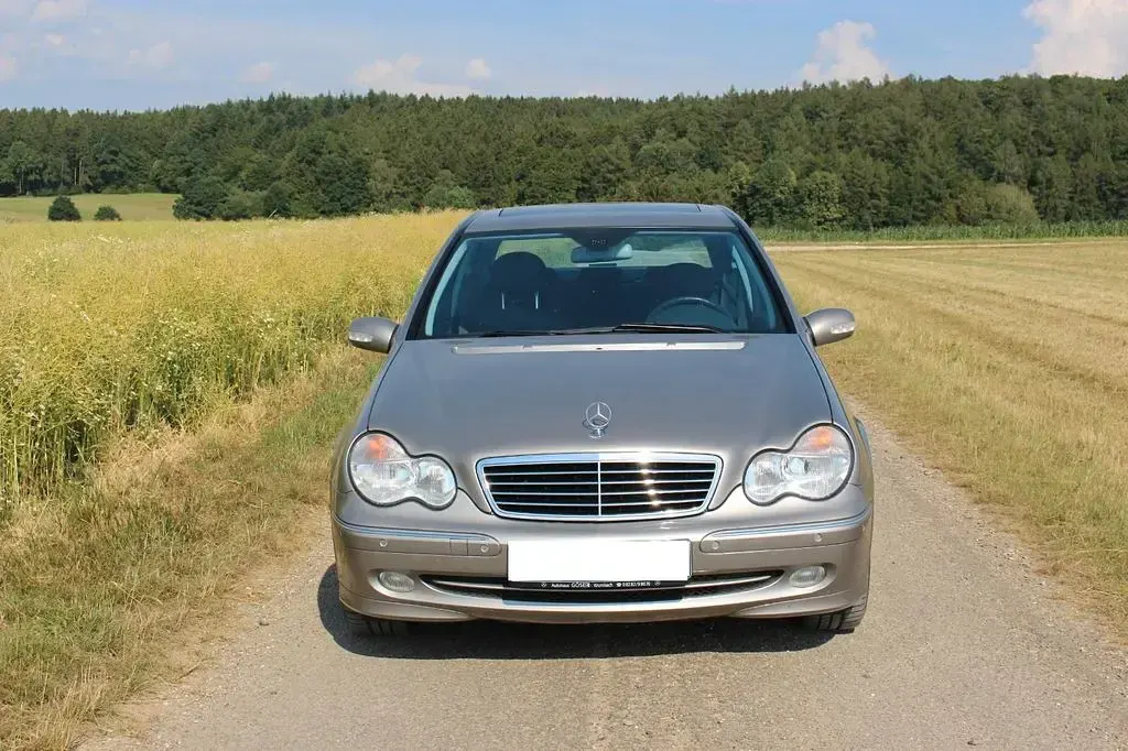 Gebraucht Mercedes C180 143 PS (105 kW) 2003 Silber Kombi