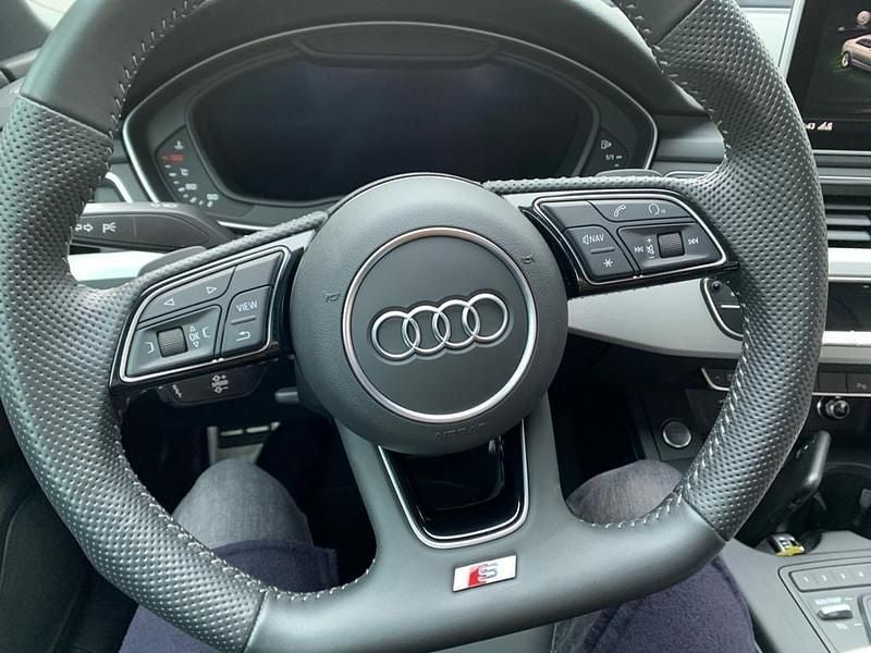 Gebraucht Audi A5 S-Line 190 PS (139 kW) 2019 Rot Coupé