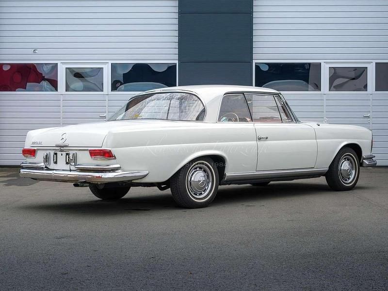 Gebraucht Mercedes W111 120 PS (88 kW) 1963 Weiß Coupé