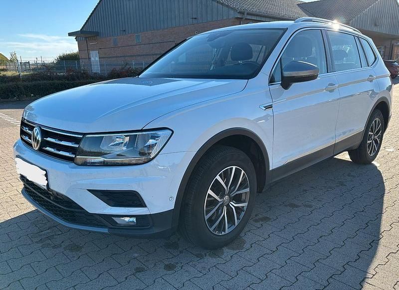 Weiß Gebraucht 2019 VW Tiguan Allspace Comfortline SUV | 19.900 € (Guter Preis) - Bild 1/4