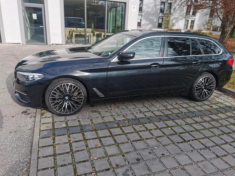 Gebraucht BMW 530 265 PS (194 kW) 2017 Schwarz Kombi