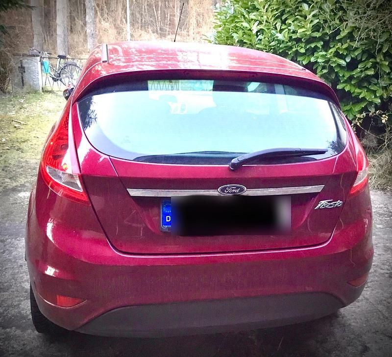 Gebraucht Ford Fiesta 82 PS (60 kW) 2009 Rot Kleinwagen