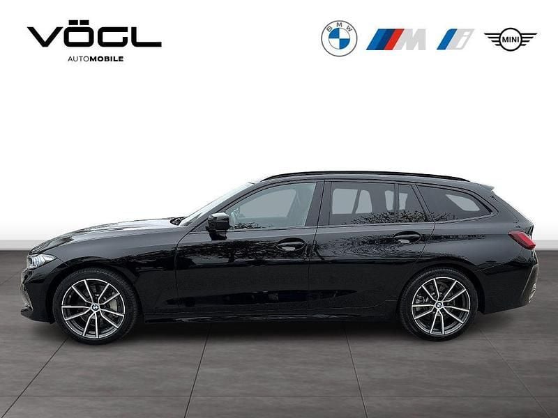 Gebraucht BMW 330 Sport Line 286 PS (210 kW) 2023 Schwarz ii Kombi