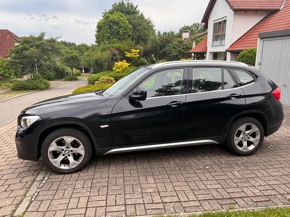 Gebraucht BMW X1 143 PS (105 kW) 2013 Schwarz SUV