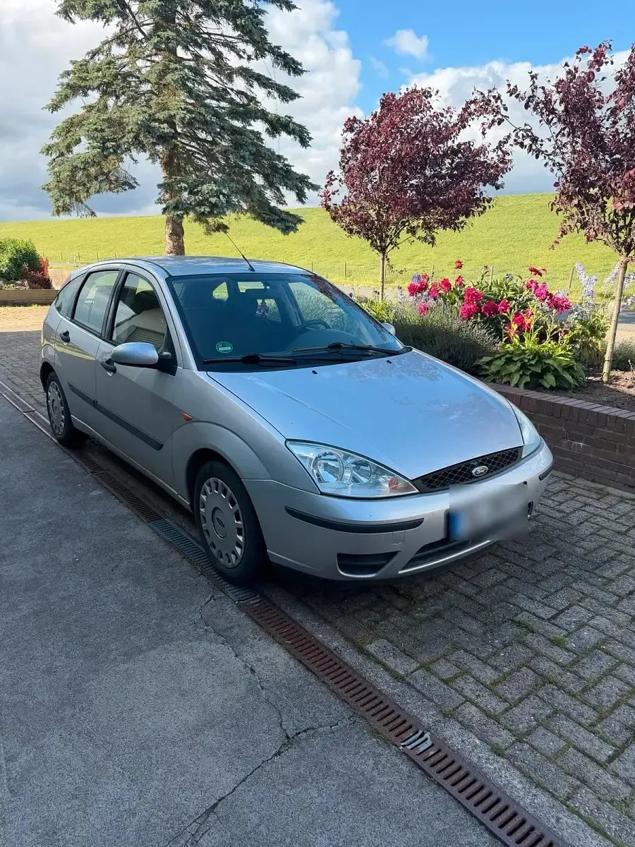 Gebraucht Ford Focus 115 PS (84 kW) 2004 Silber Kleinwagen