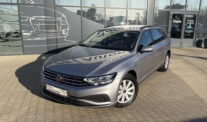 Silber Gebraucht 2020 VW Passat Conceptline Kombi | 17.400 € (Guter Preis) - Bild 1/4