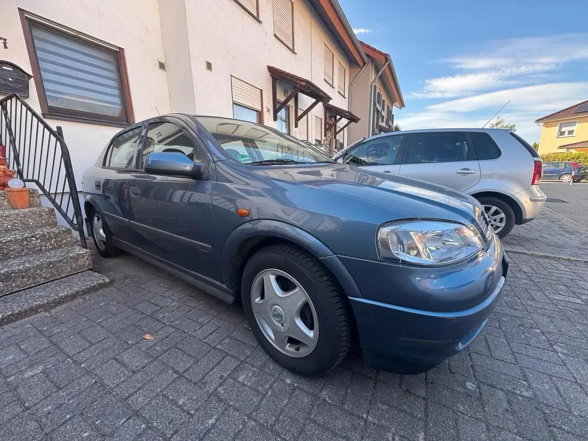 Gebraucht Opel Astra 101 PS (74 kW) 1998 Blau Kleinwagen
