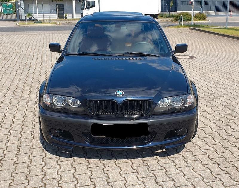 Schwarz Gebraucht 2004 BMW 330 M Sport Limousine | 6.490 € (Superpreis) - Bild 1/4
