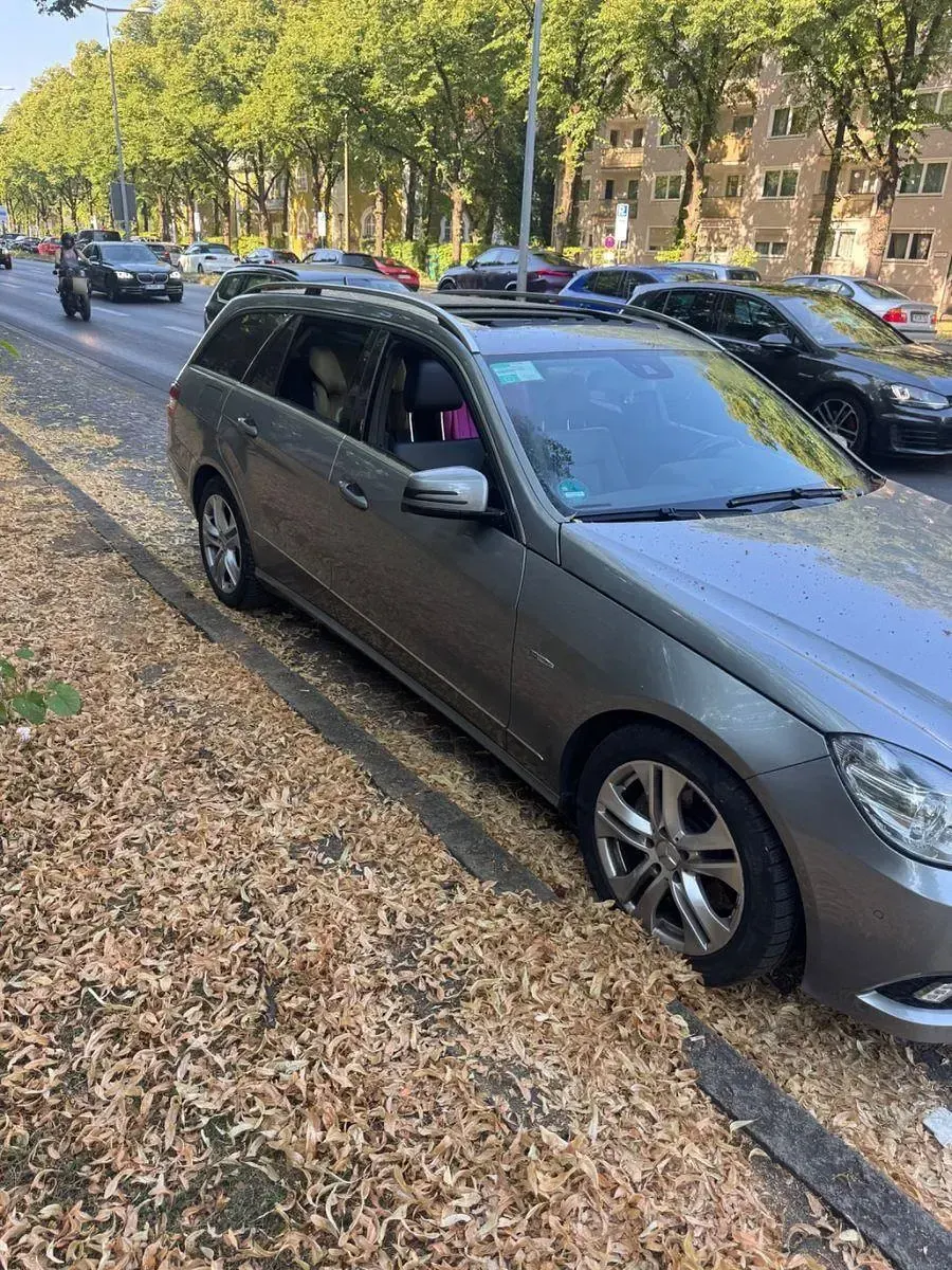 Gebraucht Mercedes E350 Avantgarde 306 PS (225 kW) 2009 Grau Kombi