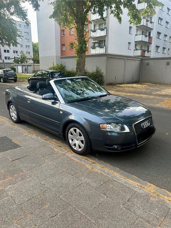Grau Gebraucht 2007 Audi A4 Cabriolet Sport Cabrio | 4.700 € (Superpreis) - Bild 1/4