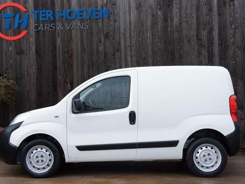 Gebraucht Peugeot Bipper Avantage 75 PS (55 kW) 2012 Weiß Van / Kleinbus