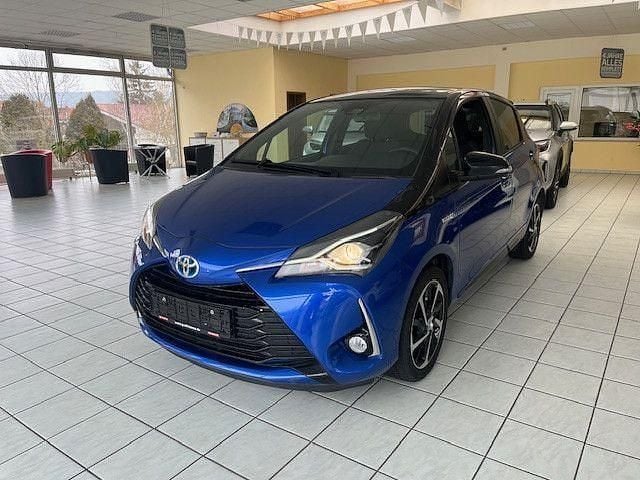 Gebraucht Toyota Yaris Hybrid Style 75 PS (55 kW) 2019 Kleinwagen