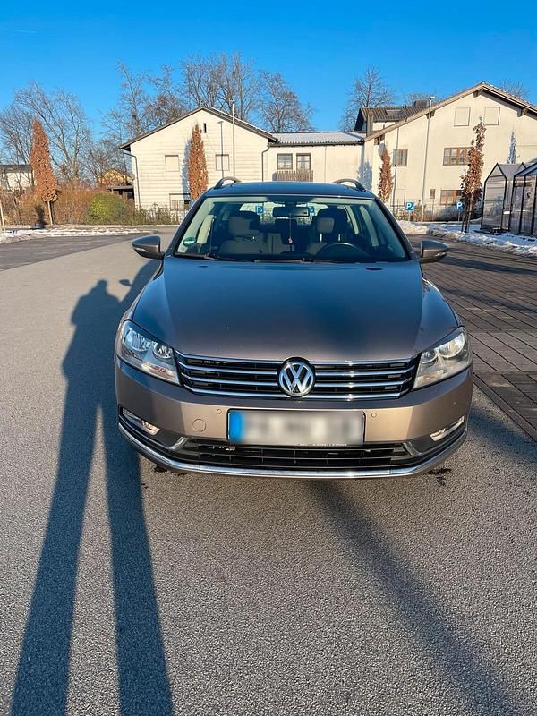 Second-hand VW Passat 122 CP (89 kW) 2011 Maro Break