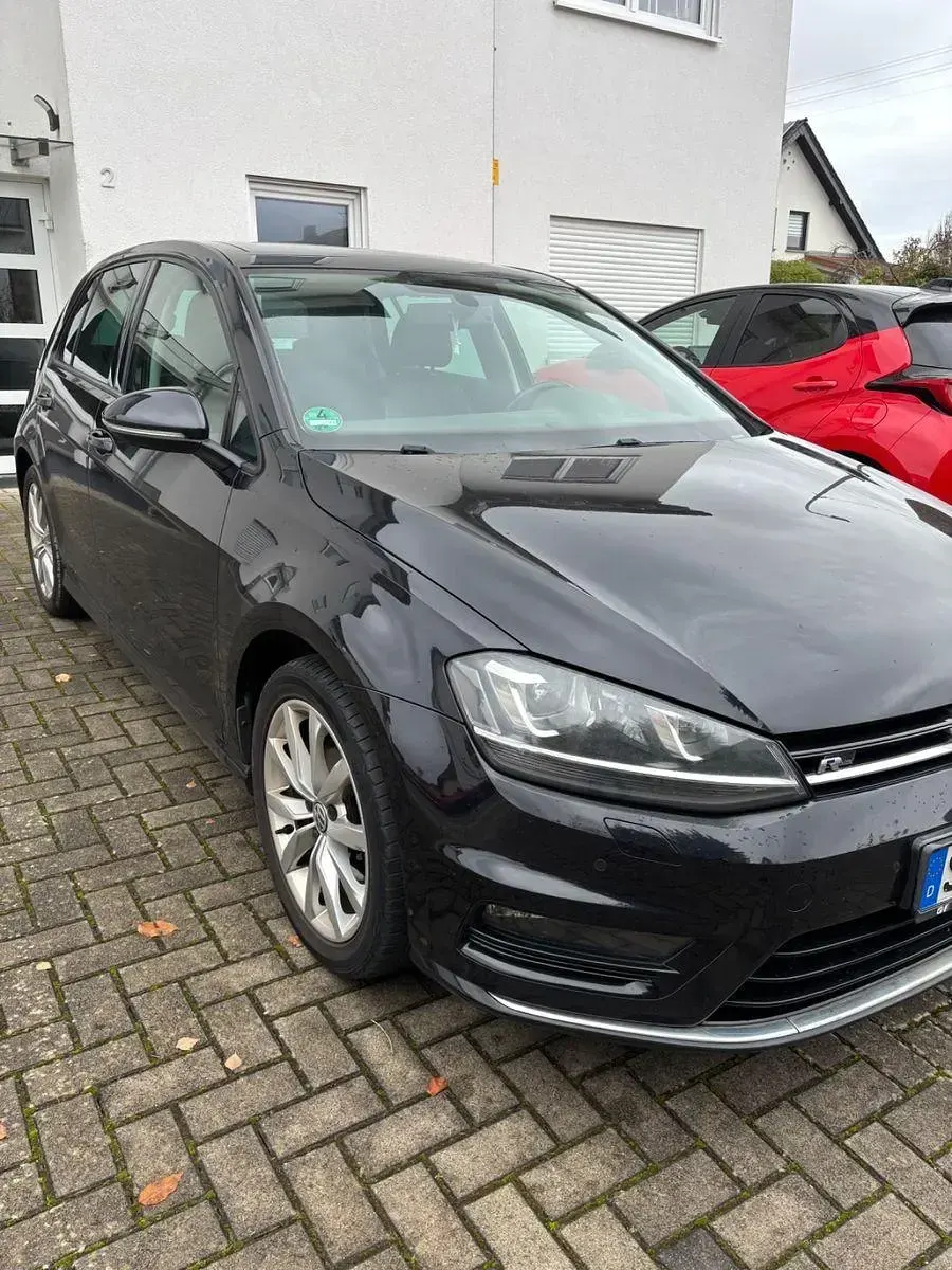 Second-hand VW Golf VII Highline 125 CP (91 kW) 2014 Negru Berlinǎ