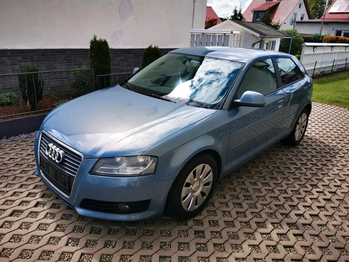 Gebraucht Audi A3 105 PS (77 kW) 2009 Blau Kleinwagen