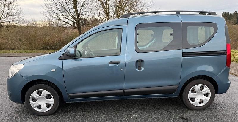 Gebraucht Dacia Dokker Lauréate 116 PS (85 kW) 2013 Blau Van / Kleinbus