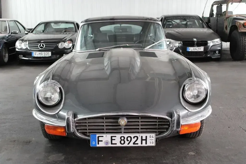 Używany Jaguar E-Type 364 KM (267 kW) 1973 Szary