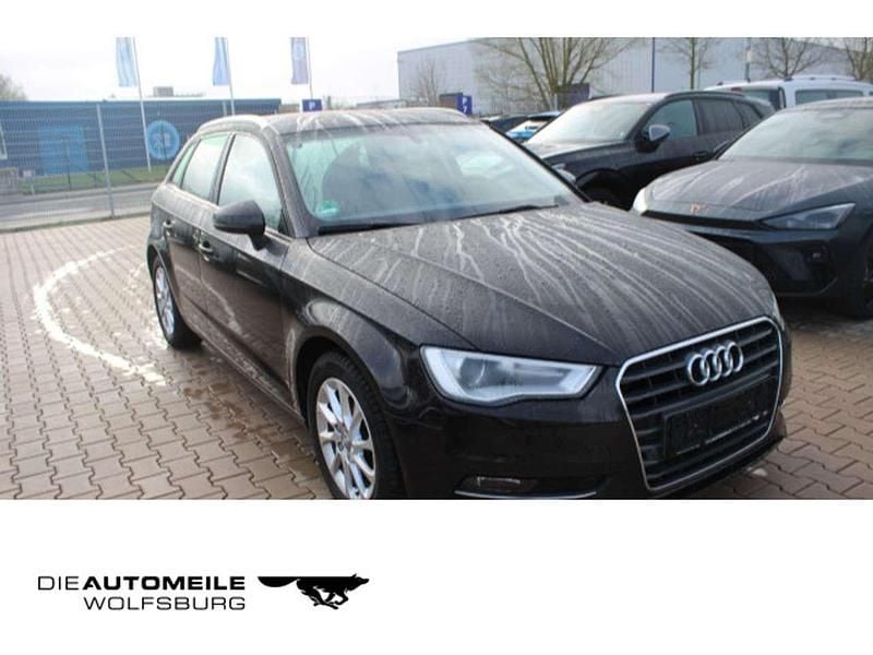 Gebraucht Audi A3 Attraction 150 PS (110 kW) 2016 Belugabraun metallic Limousine
