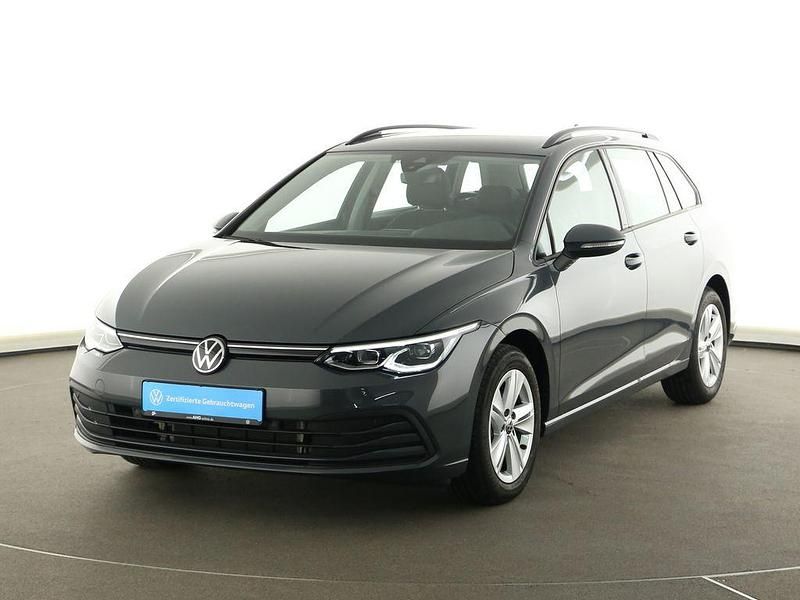 Gebraucht VW Golf VIII Life 131 PS (96 kW) 2023 Delfingrau metallic Kombi