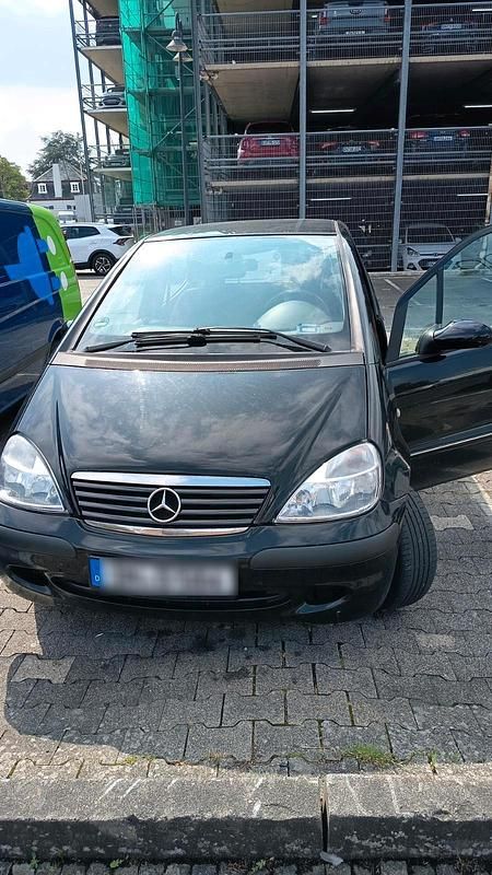 Schwarz Gebraucht 2003 Mercedes A160 Limousine | 999 € (Fairer Preis) - Bild 1/4