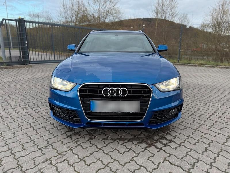 Gebraucht Audi A4 S-Line 170 PS (125 kW) 2015 Blau Kombi