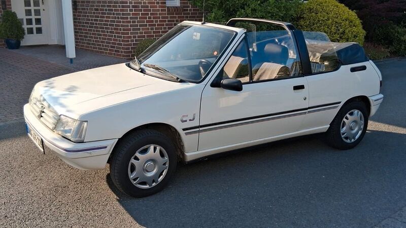 Weiß Gebraucht 1991 Peugeot 205 Cabrio | 7.900 € - Bild 1/4