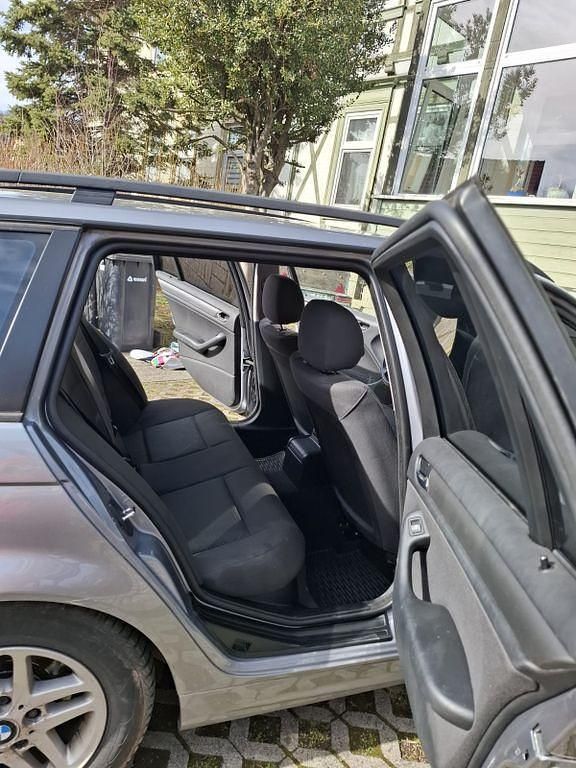 Gebraucht BMW 318 143 PS (105 kW) 2003 Grau Kombi