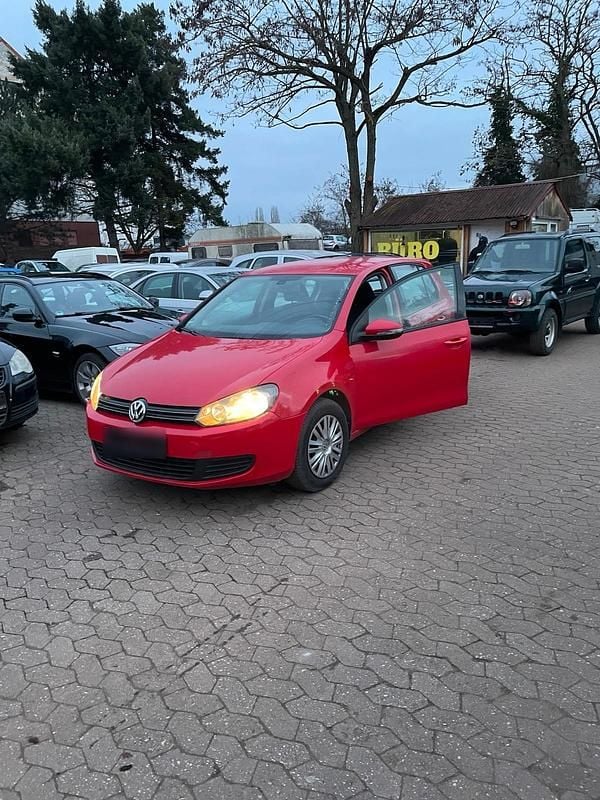 Gebraucht VW Golf VI 122 PS (89 kW) 2009 Rot Kleinwagen