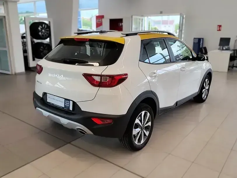 Gebraucht Kia Stonic Vision 101 PS (74 kW) 2022 Schneeweiß SUV