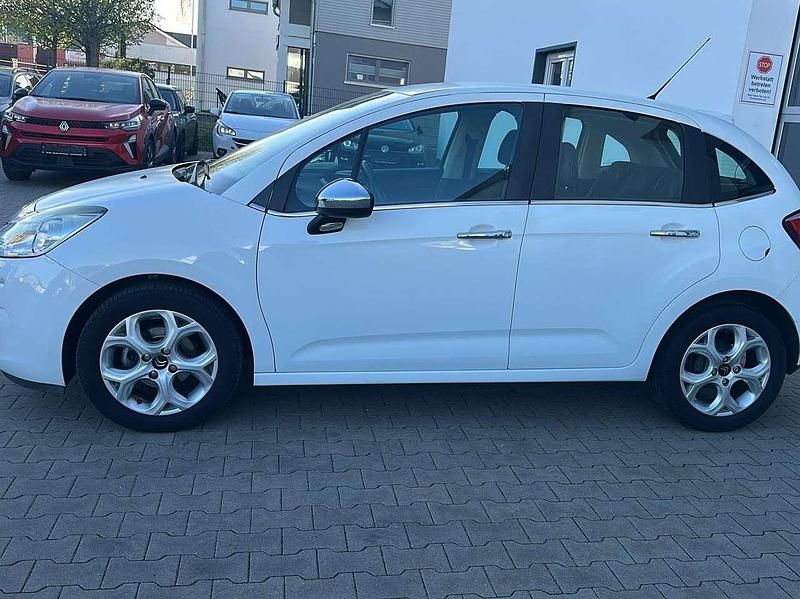 Gebraucht Citroën C3 SELECTION 68 PS (50 kW) 2014 Weiß Limousine