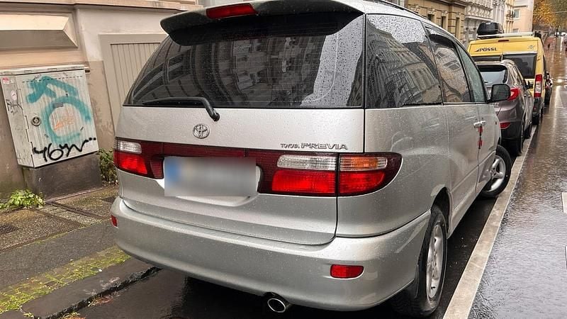Gebraucht Toyota Previa 156 PS (114 kW) 2000 Silber Van / Kleinbus