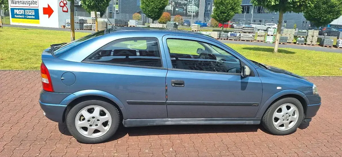Gebraucht Opel Astra 115 PS (84 kW) 1998 Blau Coupé