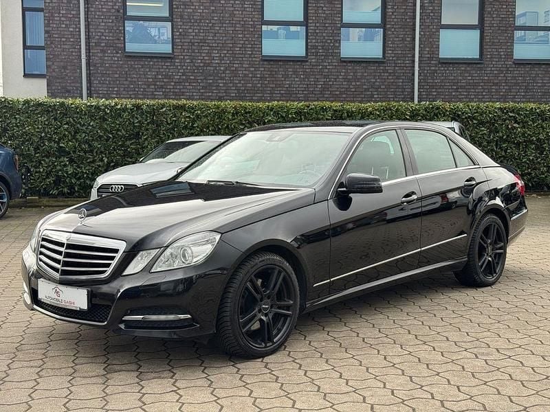 Gebraucht Mercedes E300 Avantgarde 231 PS (169 kW) 2012 Schwarz Limousine