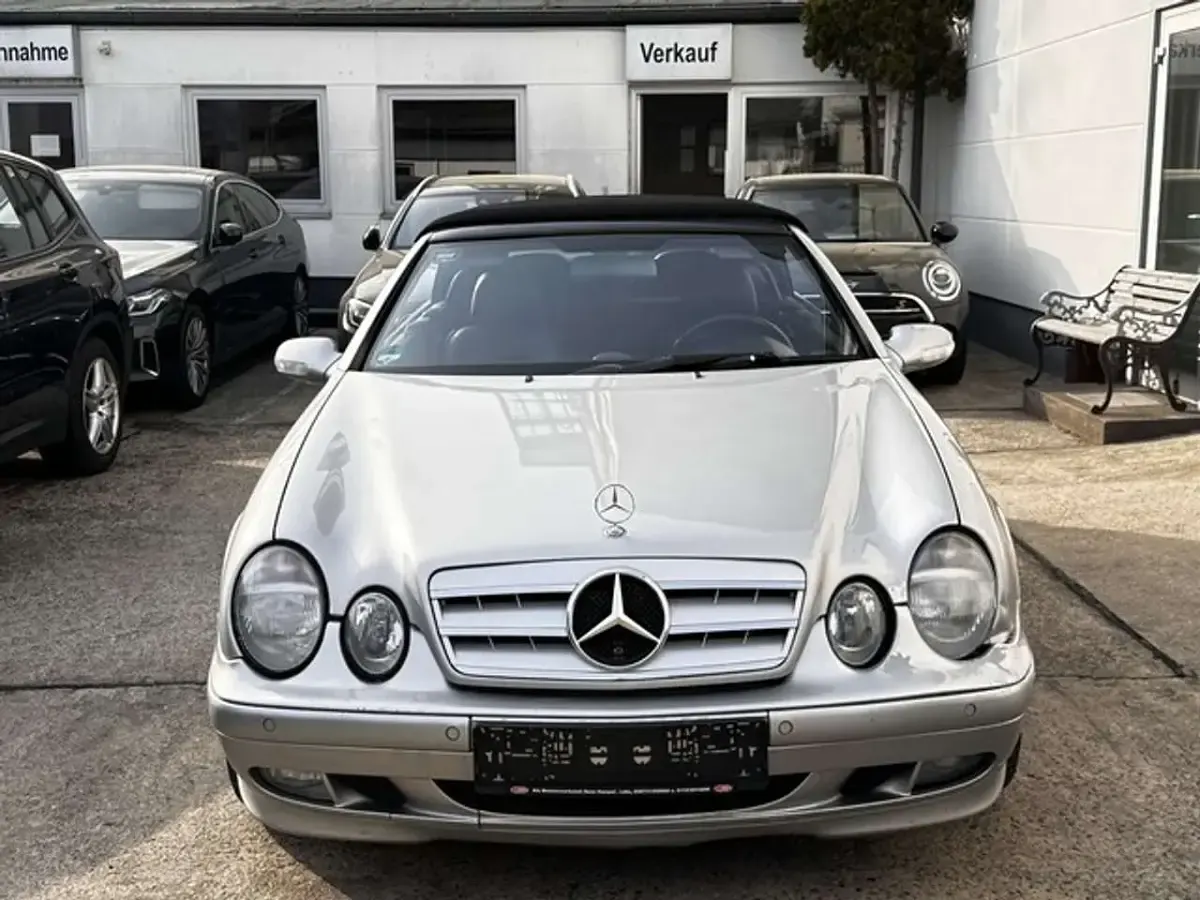 Gebraucht Mercedes CLK230 193 PS (141 kW) 2001 Silber Cabrio