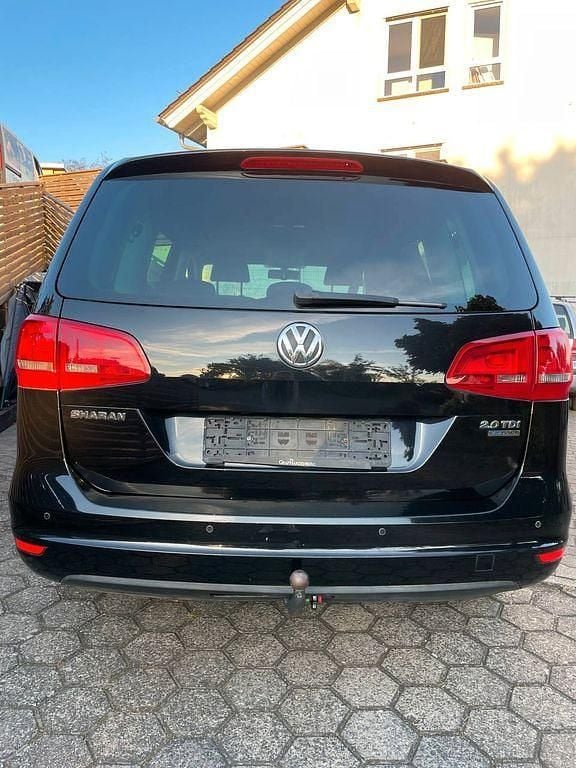 Gebraucht VW Sharan Trendline 140 PS (102 kW) 2012 Schwarz Van / Kleinbus