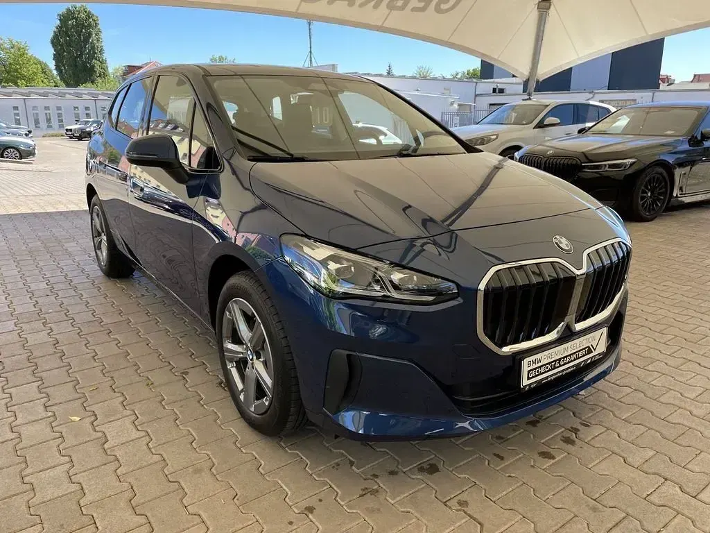 Gebraucht BMW 220 170 PS (125 kW) 2025 Blau Van / Kleinbus