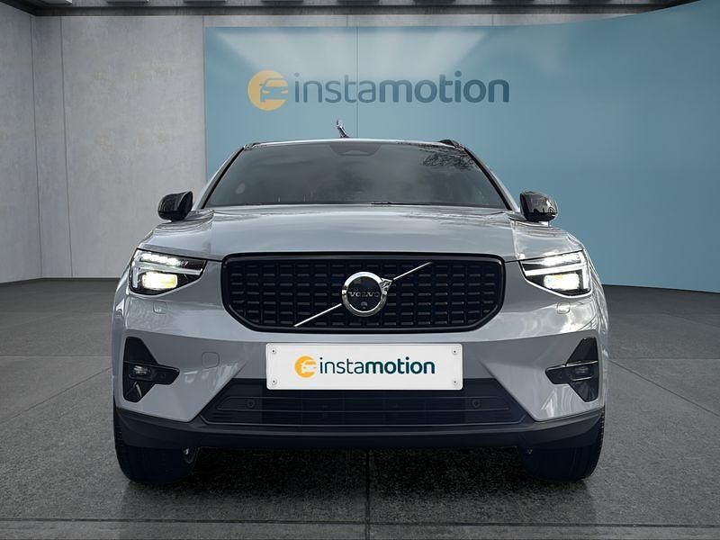 Gebraucht Volvo XC40 197 PS (144 kW) 2025 Grau SUV