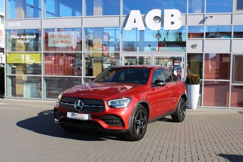 Rot Gebraucht 2020 Mercedes GLC300 AMG line Coupé | 37.900 € (Superpreis) - Bild 1/4