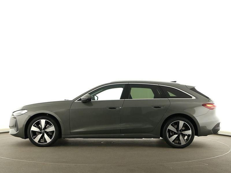 Gebraucht Audi A5 Sport 204 PS (150 kW) 2025 Chronosgrau metallic Kombi