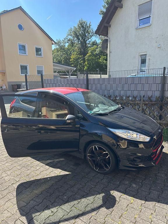 Schwarz Gebraucht 2015 Ford Fiesta Sport Kleinwagen | 7.500 € (Fairer Preis) - Bild 1/4