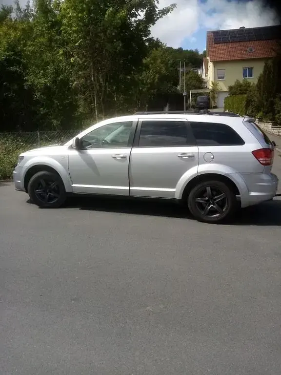 Usata Dodge Journey 140 CV (102 kW) 2010 Argento SUV