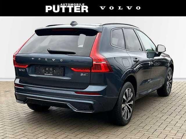 Gebraucht Volvo XC60 145 PS (106 kW) 2022 SUV